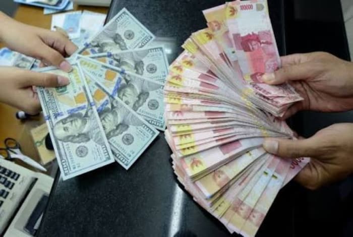 Dolar AS Melemah, Rupiah Dibuka Menguat ke 16.879