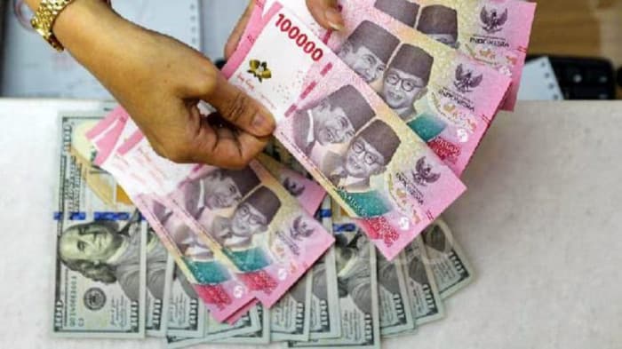 Rupiah Menguat Tipis, Dibuka Rp16.980 Per Dolar AS
