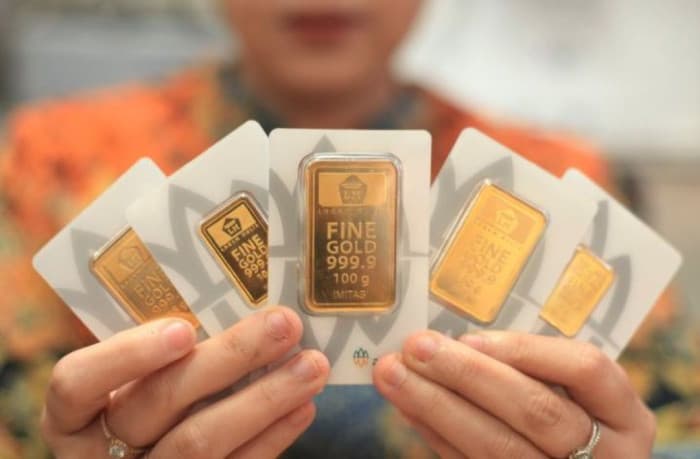 Emas Antam Ambruk Tajam, Buyback Turut Turun Rp52 Ribu